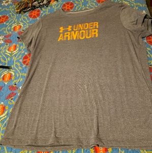 NWOT Under Armour workout quick dry T shirt
